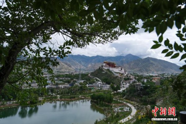 （光泽60载 魔力新西藏）布达拉宫相近一甲子变迁记